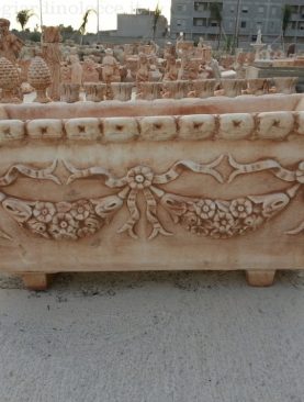 Vaso lungo rettangolare in cemento decorato